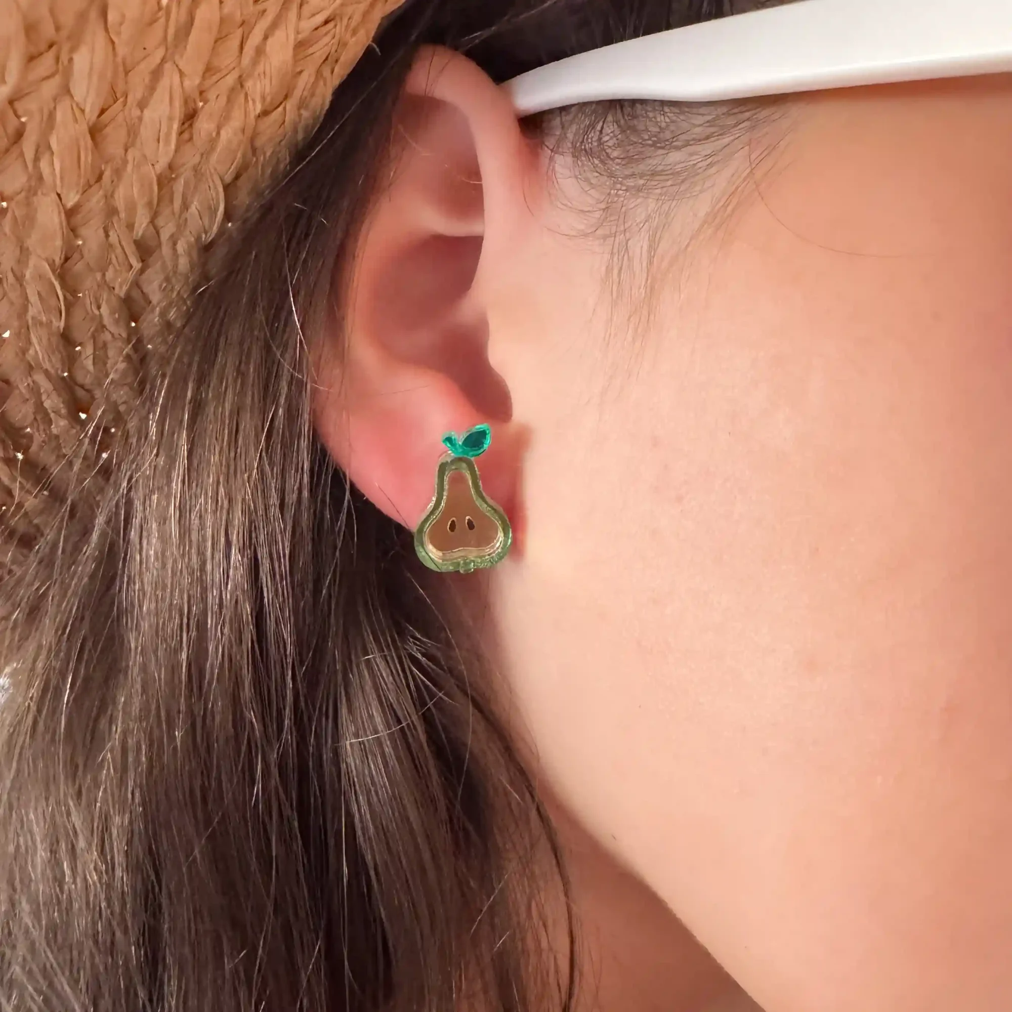 modelo niña pendientes metacrilato mini pera